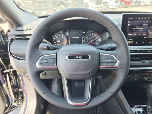 New 2026 Jeep Compass Latitude image 18