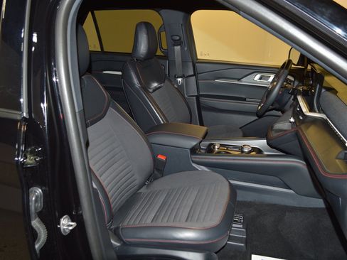 Used 2026 Ford Explorer ST-Line AWD/4WD image 11