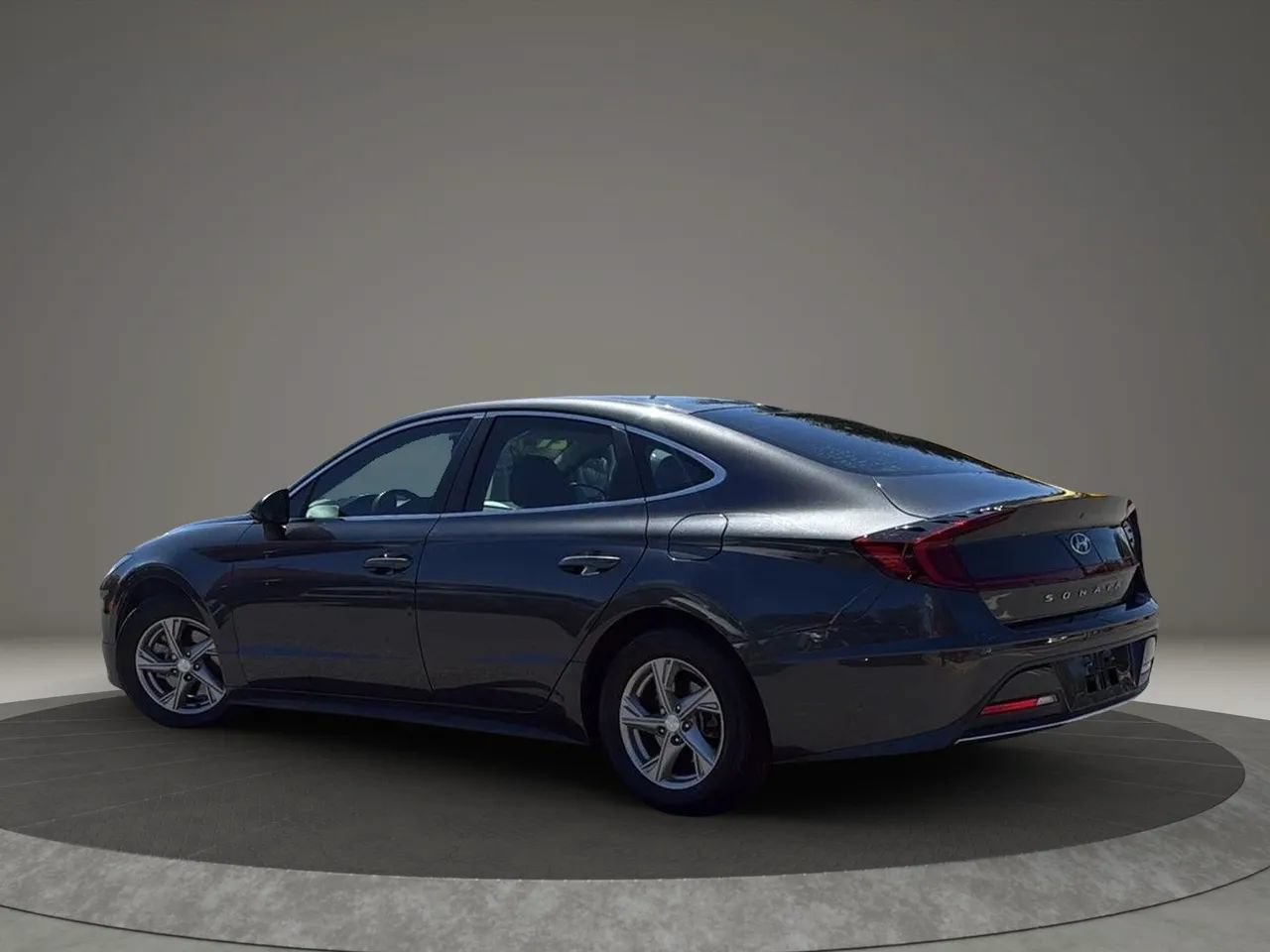 Used 2021 Hyundai Sonata SE FWD image 4