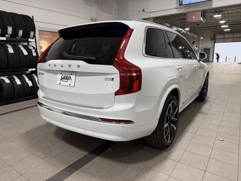 Used 2023 Volvo XC90 B5 Plus w/ Protection Package Premier image 9