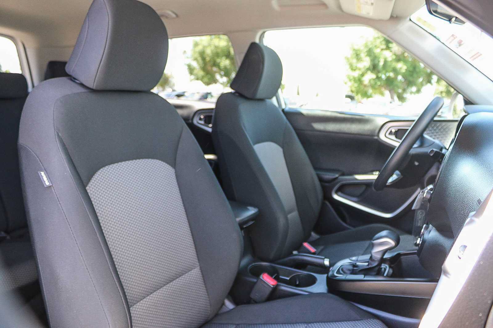 Used 2021 Kia Soul LX FWD image 16