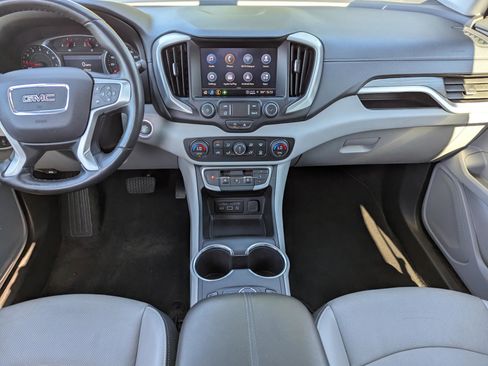 Used 2024 GMC Terrain SLT FWD image 32