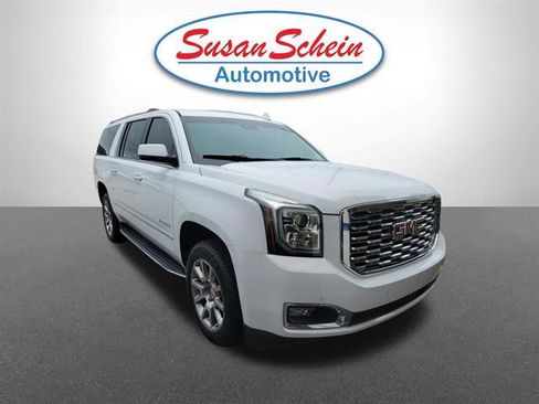 Used 2020 GMC Yukon XL Denali RWD image 3