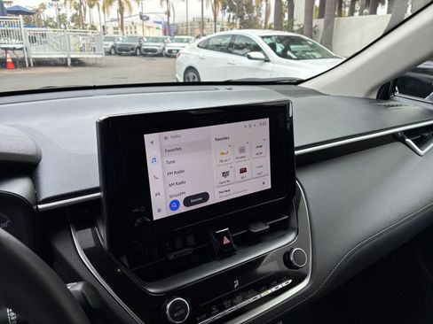 Used 2025 Toyota Corolla Cross LE image 20