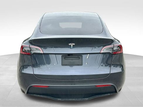 Used 2025 Tesla Model Y Long Range RWD image 6