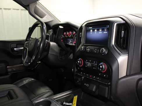 Used 2020 Chevrolet Silverado 1500 LT Trail Boss AWD/4WD image 33