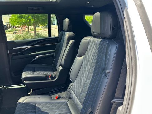 Used 2026 Cadillac Escalade IQL Luxury AWD/4WD image 33