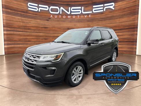 Used 2018 Ford Explorer XLT w/ Equipment Group 202A AWD/4WD image 1