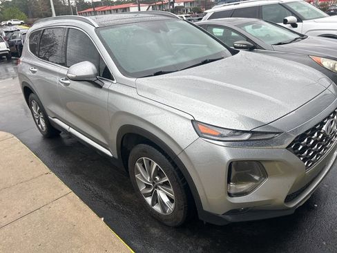Used 2020 Hyundai Santa Fe SEL w/ Convenience + Premium Package image 2