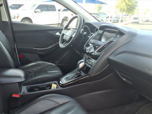 Used 2015 Ford Focus Titanium w/ Titanium Technology Package image 10