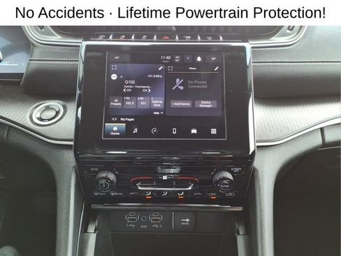 Used 2023 Jeep Grand Cherokee Laredo AWD/4WD image 19