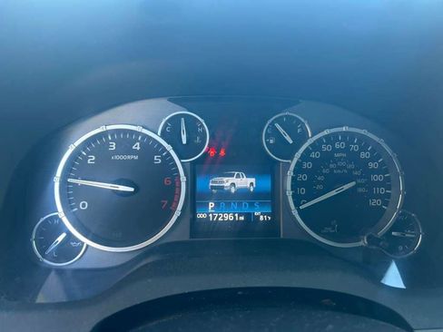 Used 2017 Toyota Tundra SR5 w/ SR5 Upgrade Package image 13