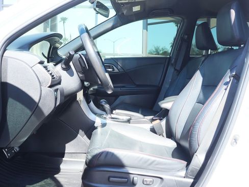 Used 2017 Honda Accord Sport Special Edition image 38