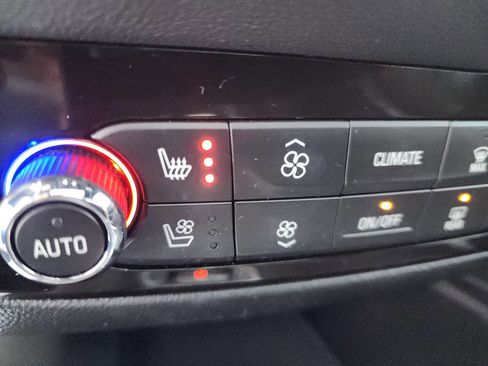 Used 2024 Buick Enclave Avenir w/ Avenir Technology Package image 41