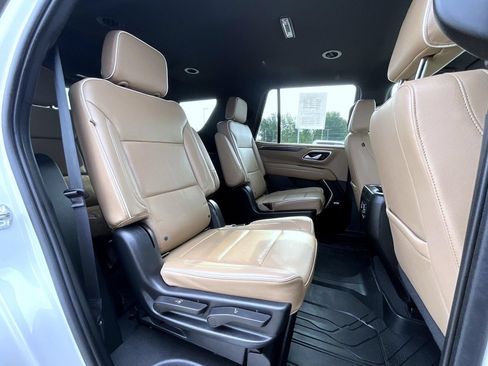 Used 2022 Chevrolet Tahoe Premier AWD/4WD image 19