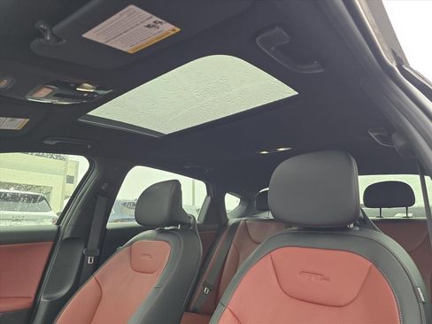 New 2025 Kia K4 GT-Line image 16