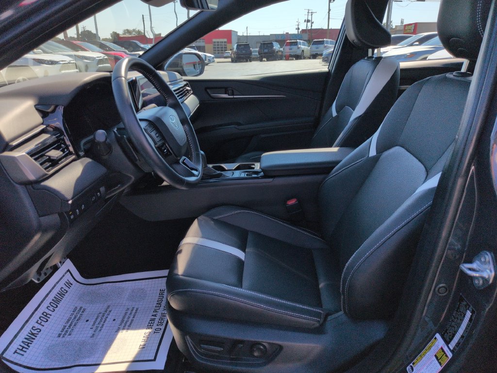 Certified 2025 Toyota Camry SE w/ Convenience Package FWD image 9