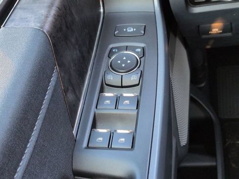 Used 2024 Ford F250 Lariat w/ Lariat Ultimate Package AWD/4WD image 25