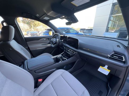 New 2026 Chevrolet Traverse LT image 27