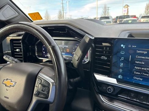 Used 2024 Chevrolet Silverado 3500 LTZ w/ LTZ Premium Package image 25