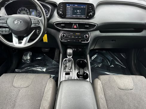 Used 2019 Hyundai Santa Fe SE image 14