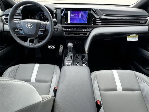 Used 2026 Toyota Camry SE w/ Convenience Package image 10