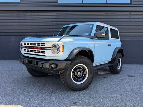 Used 2024 Ford Bronco Heritage Edition image 1