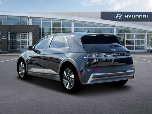 New 2025 Hyundai Ioniq 5 SE image 5