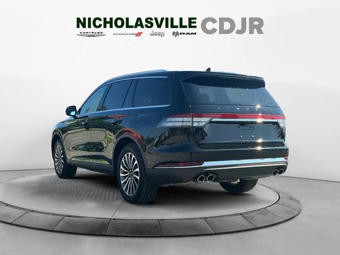 Used 2024 Lincoln Aviator Reserve w/ Elements Package Plus AWD/4WD image 3