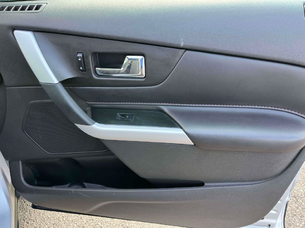 Used 2014 Ford Edge SEL w/ Equipment Group 205A FWD image 13