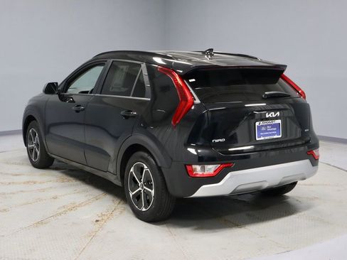 Used 2023 Kia Niro LX FWD image 9