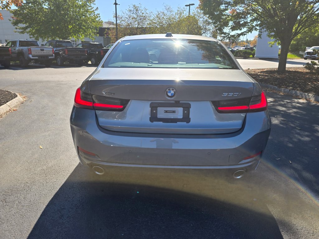 Used 2025 BMW 330i xDrive Sedan w/ Convenience Package AWD/4WD image 7
