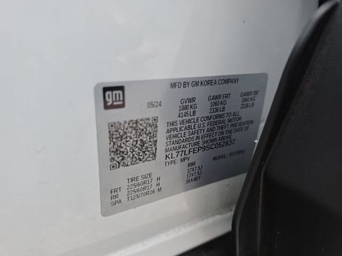 Used 2025 Chevrolet Trax LS w/ LS Convenience Package FWD image 35