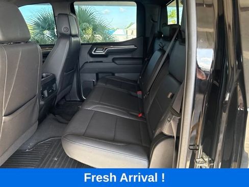 Used 2023 Chevrolet Silverado 1500 RST w/ Convenience Package II RWD image 3