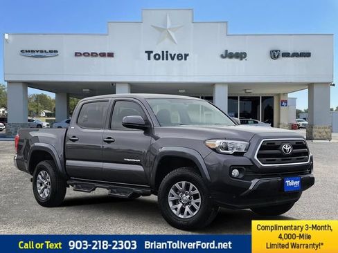 Used 2017 Toyota Tacoma SR5 w/ Tow Package RWD image 1