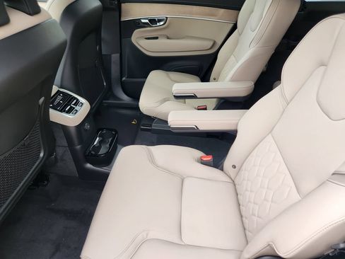New 2026 Volvo XC90 T8 Plus w/ Protection Package Premier AWD/4WD image 18