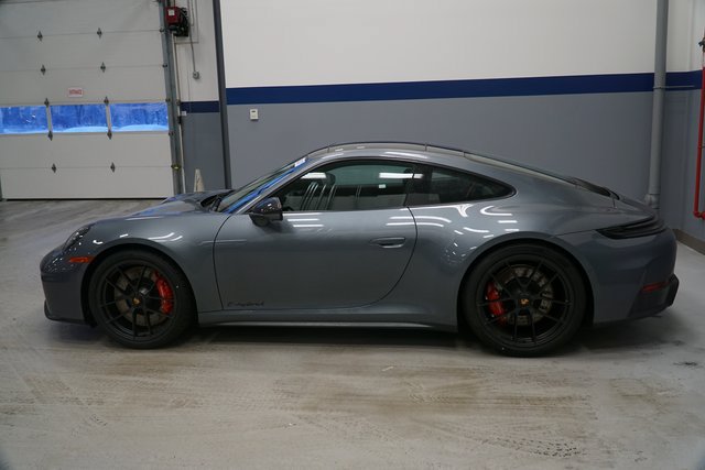 New 2026 Porsche 911 Carrera GTS RWD image 2