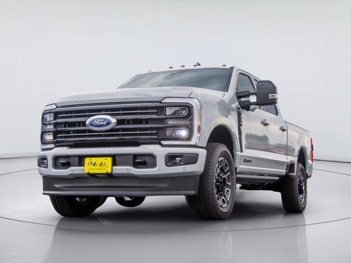 Used 2026 Ford F250 Platinum w/ FX4 Off-Road Package AWD/4WD image 4