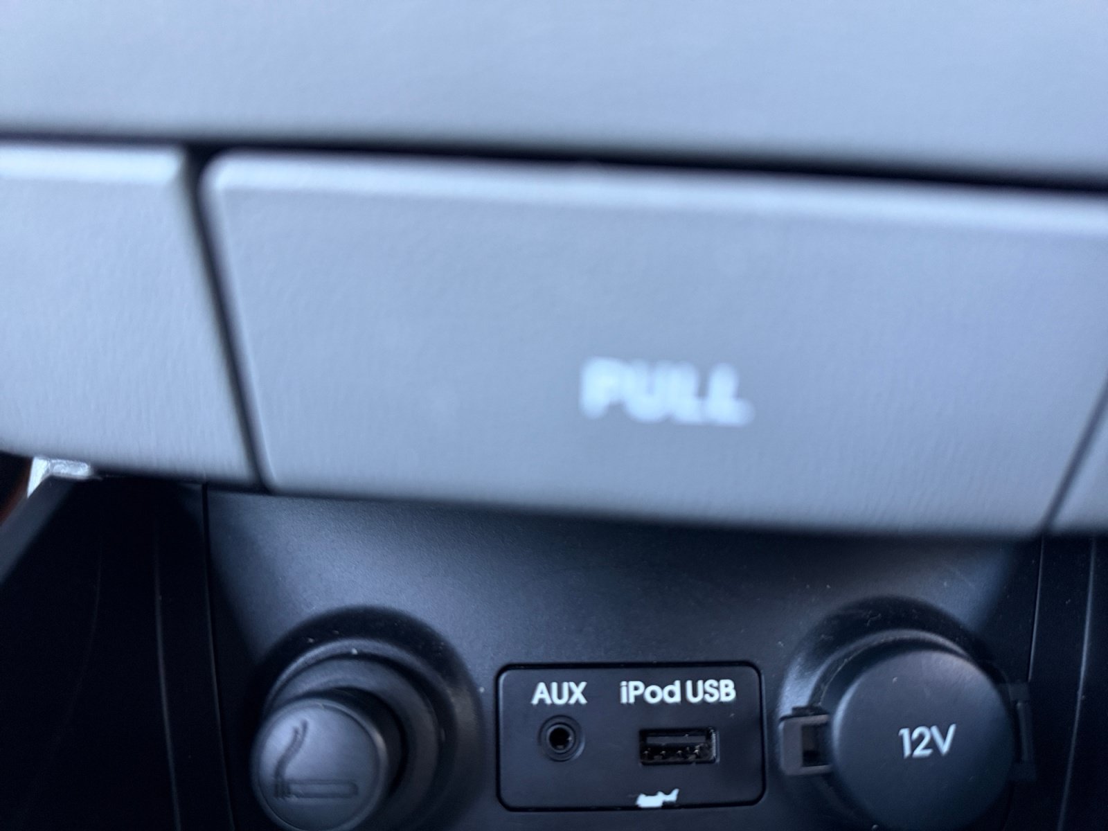 Used 2010 Hyundai Elantra GLS FWD image 31