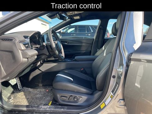 Used 2026 Toyota Camry SE w/ Convenience Package FWD image 13