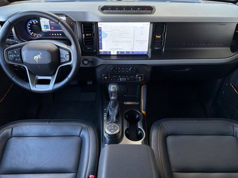 Used 2023 Ford Bronco Badlands AWD/4WD image 14