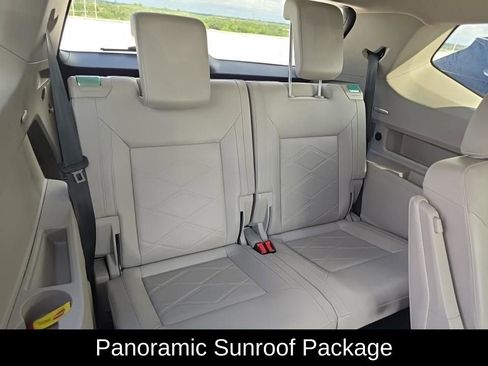 Used 2024 Volkswagen Atlas SE image 6