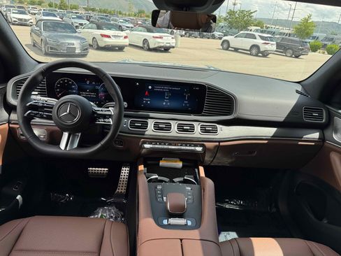 New 2025 Mercedes-Benz GLS 450 4MATIC image 29