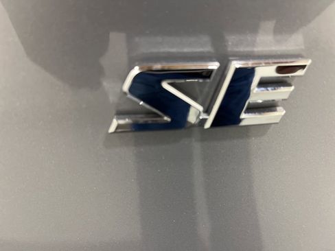 Used 2023 Toyota RAV4 SE w/ Weather & Moonroof Package image 29