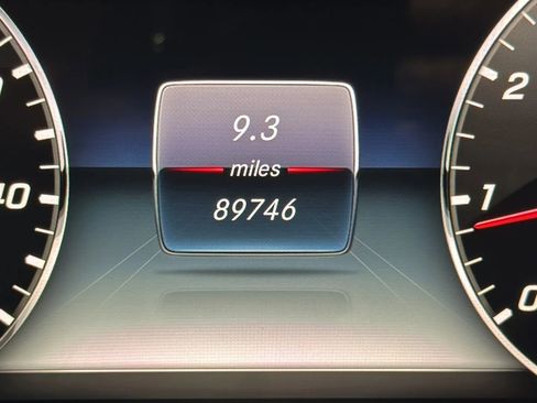 Used 2019 Mercedes-Benz E 300 4MATIC image 16