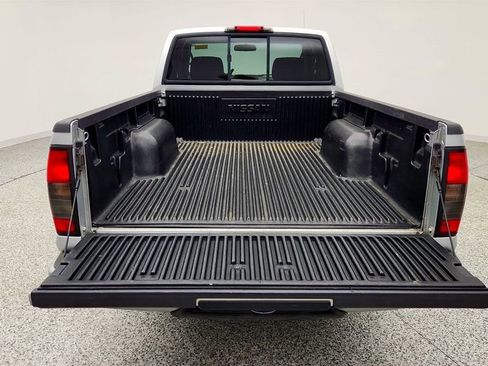 Used 2004 Nissan Frontier XE w/ (VTP) Value Truck Pkg image 19