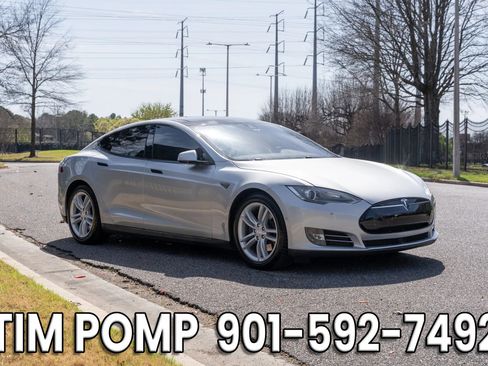 Used 2015 Tesla Model S 85D image 4