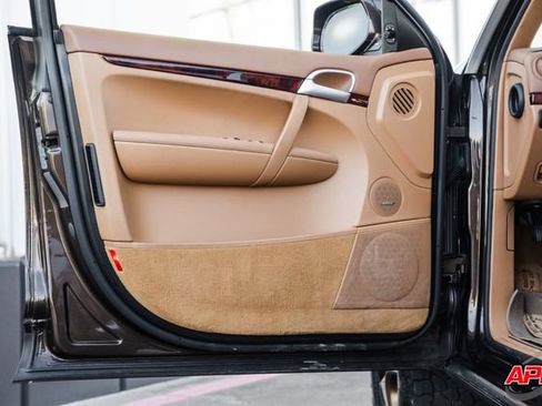 Used 2009 Porsche Cayenne image 65