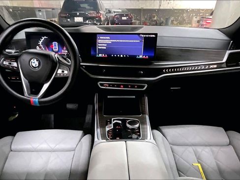 Used 2024 BMW X5 xDrive50e w/ Premium Package image 17