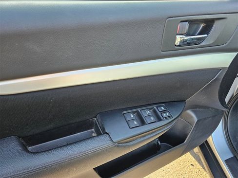 Used 2013 Subaru Outback 2.5i Premium image 20